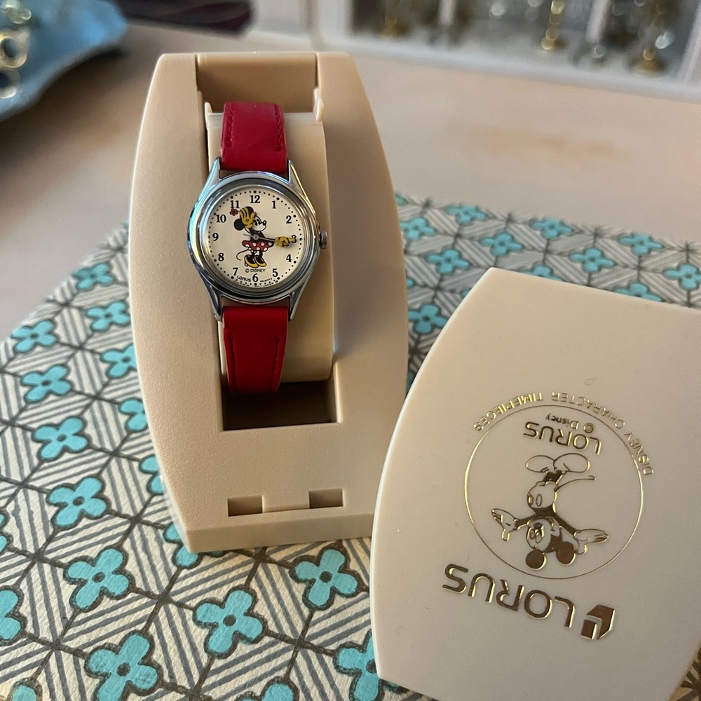 New Lorus Minnie Mouse Watch